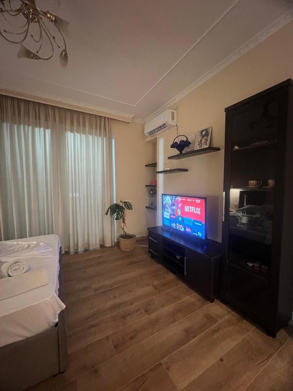 Skyline Studios Tirana Kültér fotó